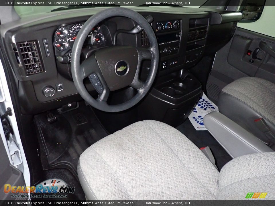 Medium Pewter Interior - 2018 Chevrolet Express 3500 Passenger LT Photo #17