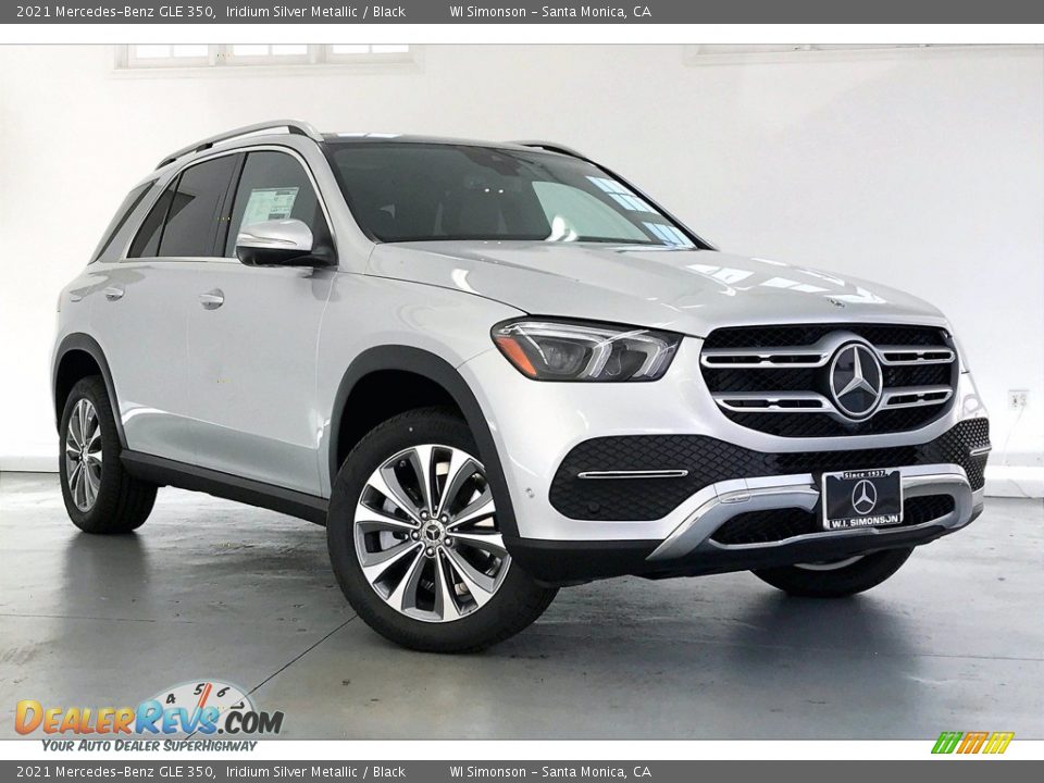 Front 3/4 View of 2021 Mercedes-Benz GLE 350 Photo #12