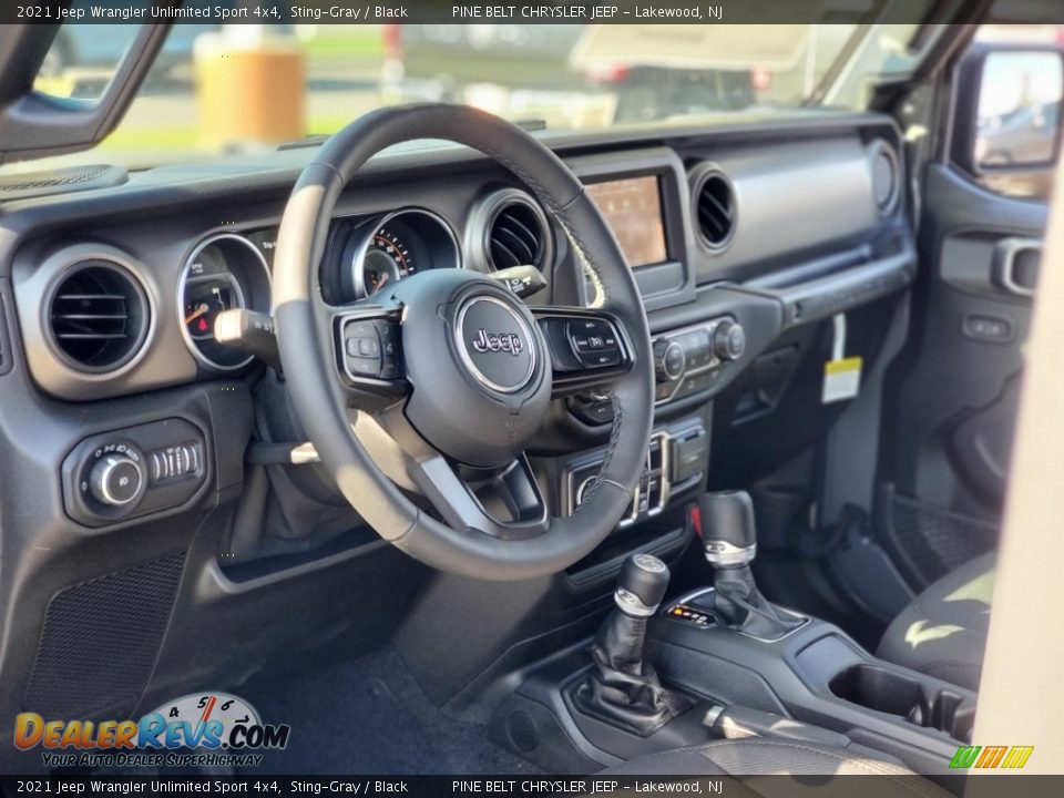 Dashboard of 2021 Jeep Wrangler Unlimited Sport 4x4 Photo #10