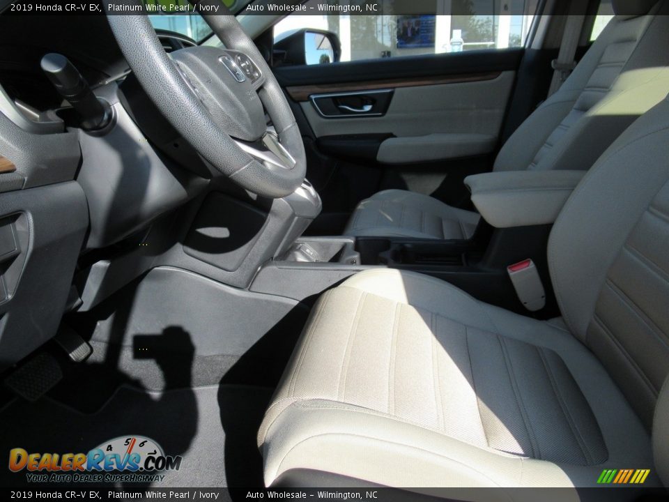 2019 Honda CR-V EX Platinum White Pearl / Ivory Photo #10