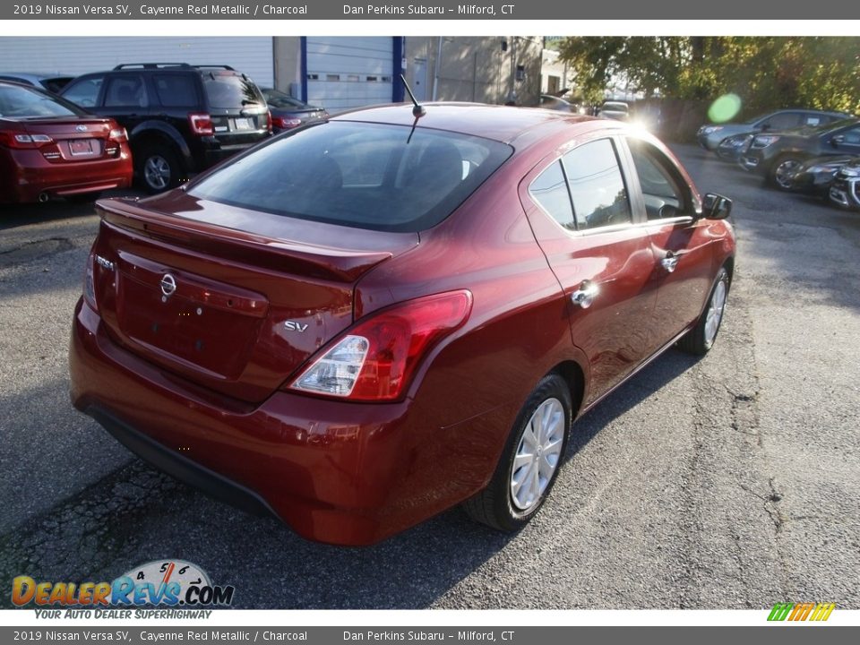 2019 Nissan Versa SV Cayenne Red Metallic / Charcoal Photo #5