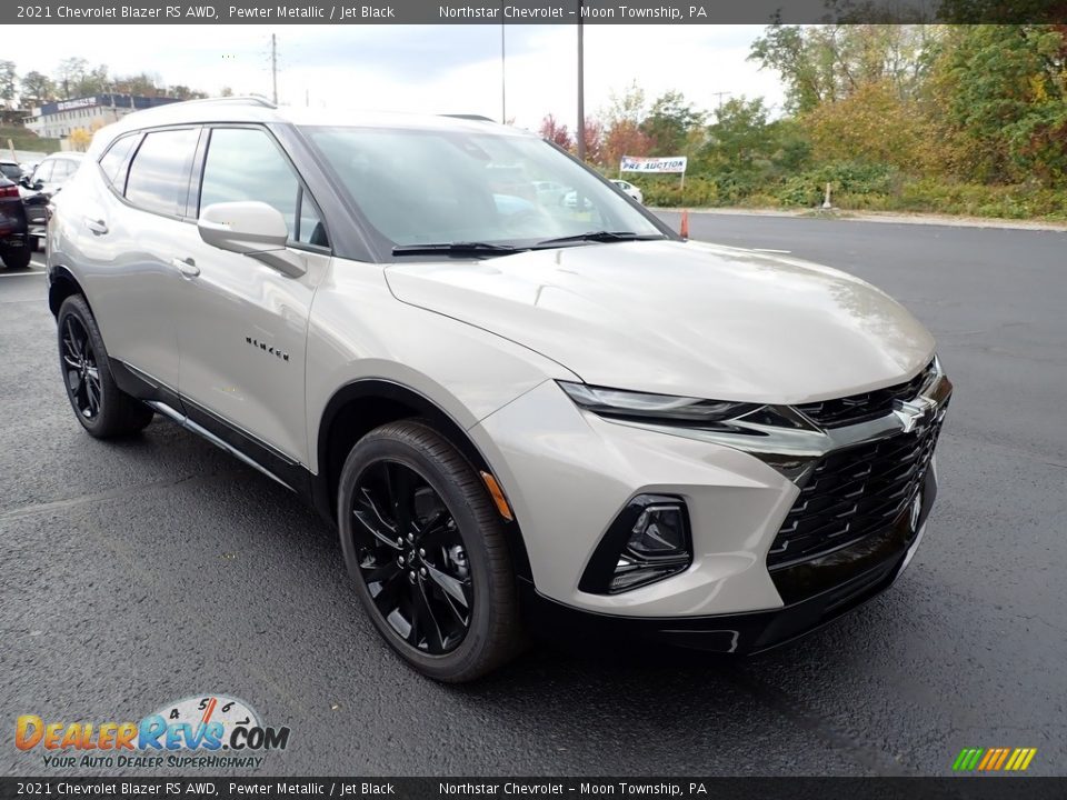 Front 3/4 View of 2021 Chevrolet Blazer RS AWD Photo #8