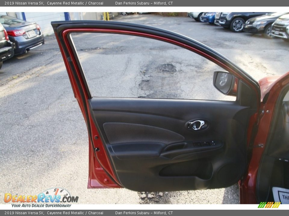 2019 Nissan Versa SV Cayenne Red Metallic / Charcoal Photo #9