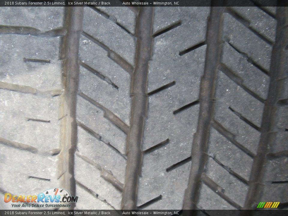 2018 Subaru Forester 2.5i Limited Ice Silver Metallic / Black Photo #8