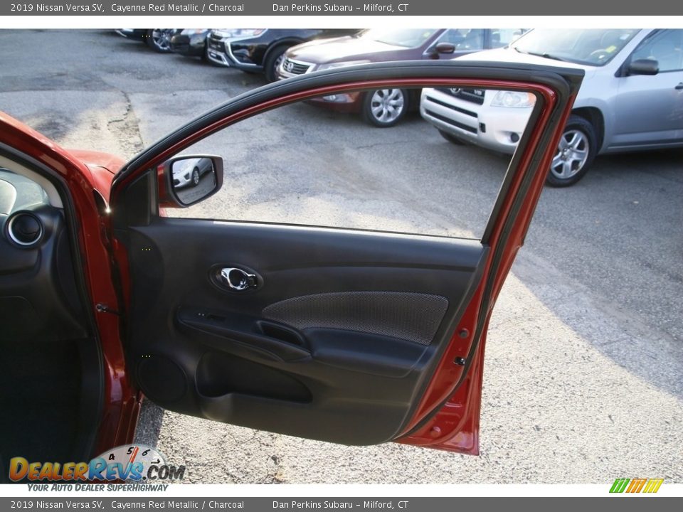 2019 Nissan Versa SV Cayenne Red Metallic / Charcoal Photo #16