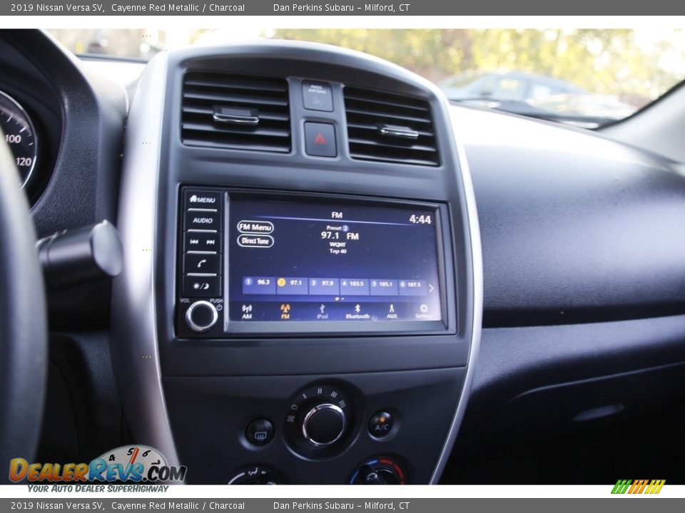 2019 Nissan Versa SV Cayenne Red Metallic / Charcoal Photo #18