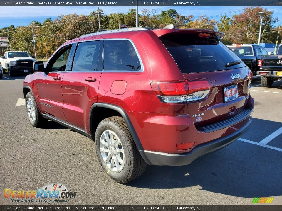 2021 Jeep Grand Cherokee Laredo 4x4 Velvet Red Pearl / Black Photo #6