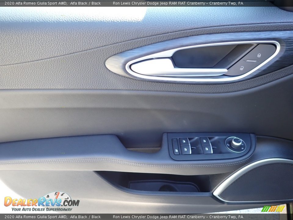 Door Panel of 2020 Alfa Romeo Giulia Sport AWD Photo #15