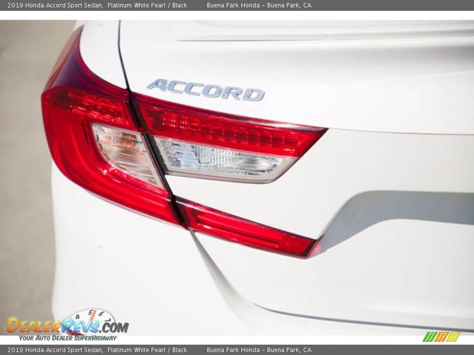 2019 Honda Accord Sport Sedan Platinum White Pearl / Black Photo #10