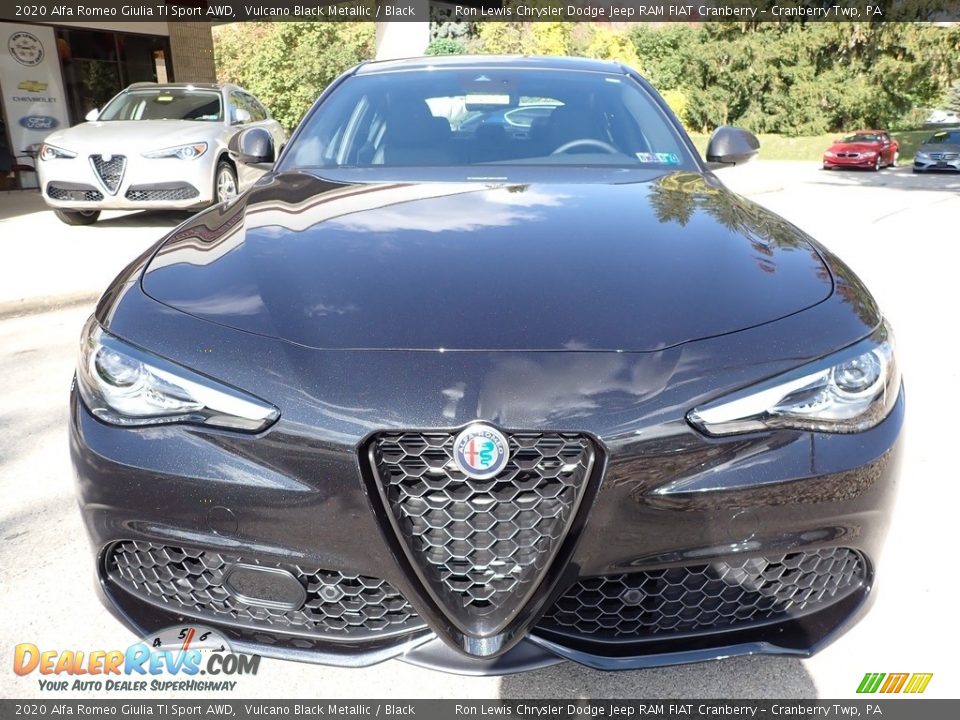 2020 Alfa Romeo Giulia TI Sport AWD Vulcano Black Metallic / Black Photo #2