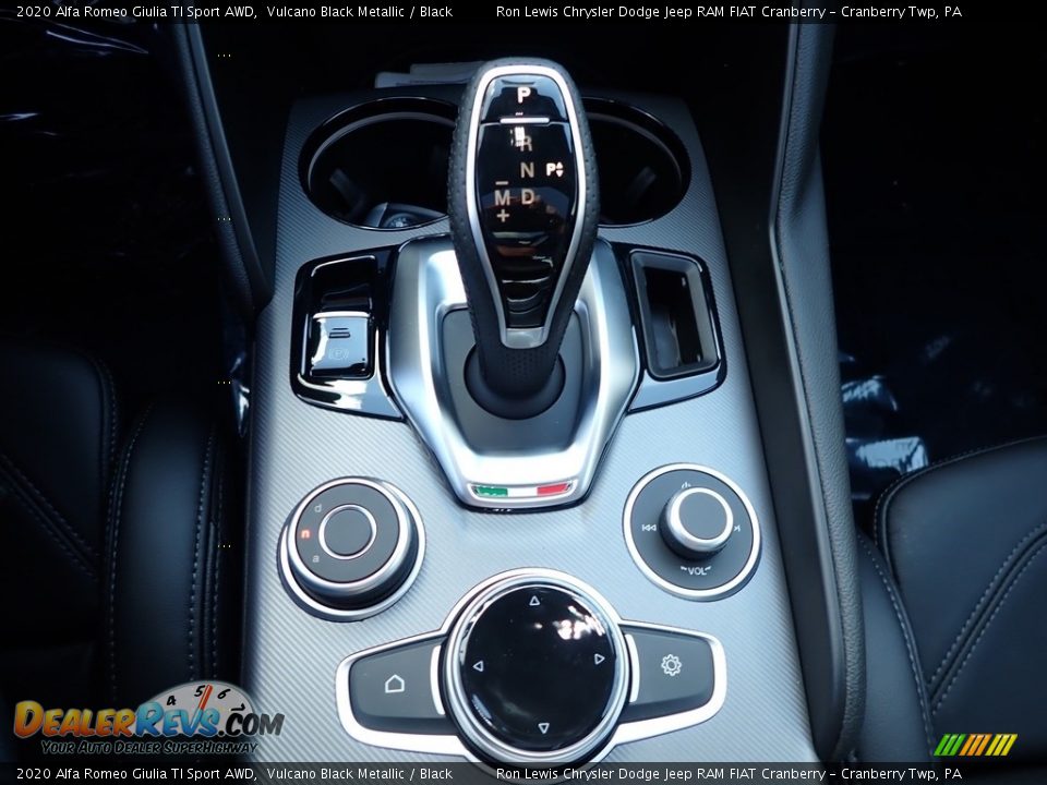 2020 Alfa Romeo Giulia TI Sport AWD Shifter Photo #18
