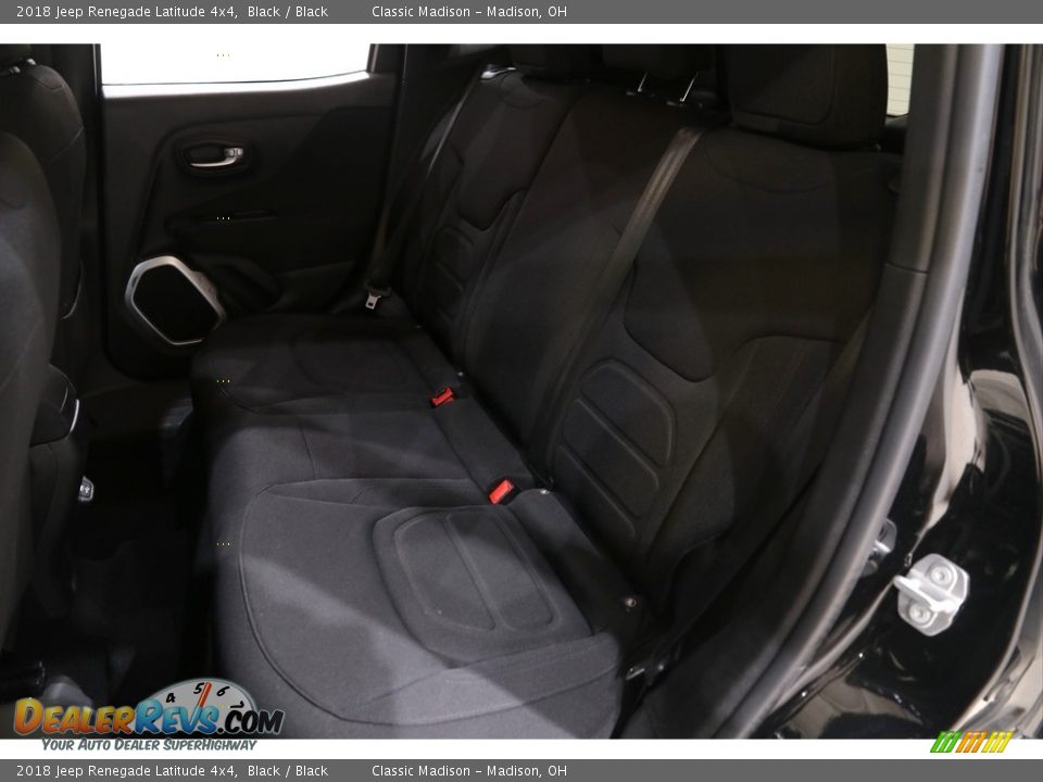 2018 Jeep Renegade Latitude 4x4 Black / Black Photo #22