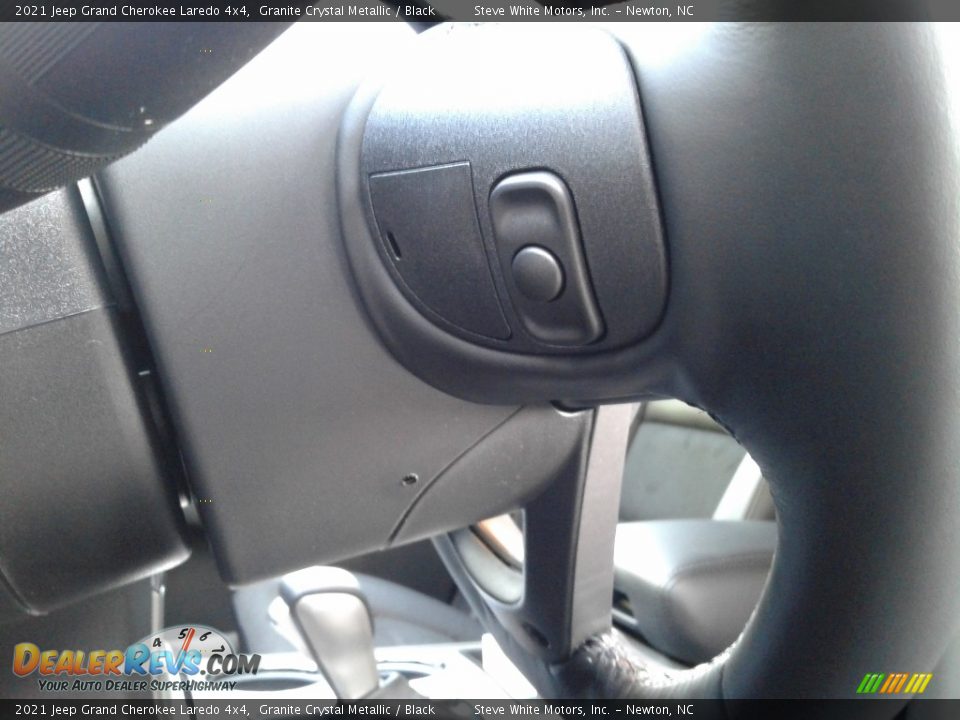 2021 Jeep Grand Cherokee Laredo 4x4 Granite Crystal Metallic / Black Photo #12