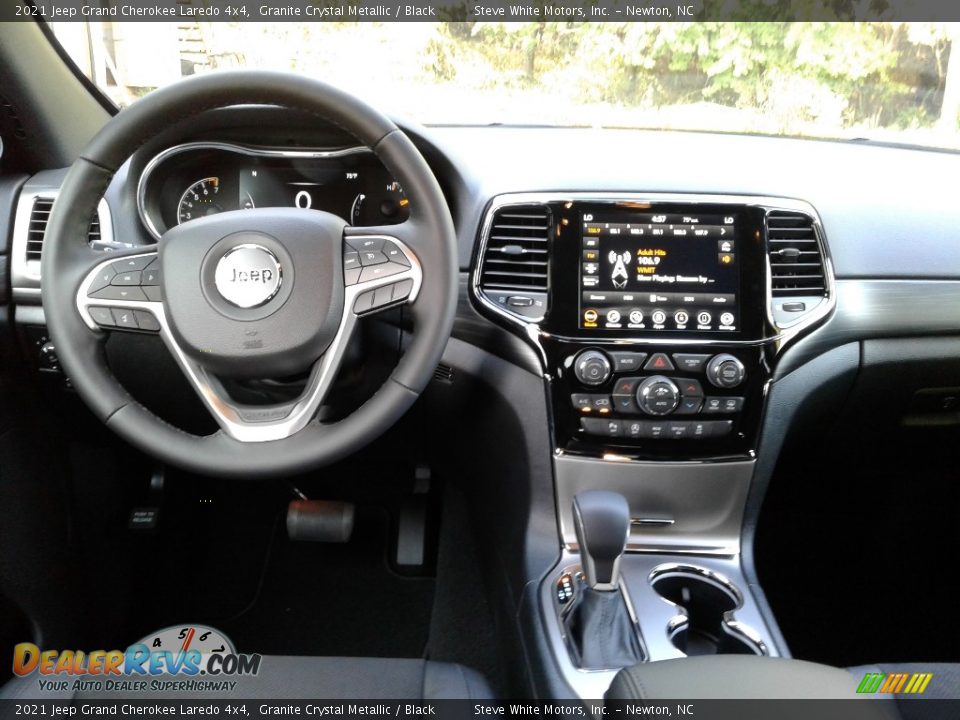 2021 Jeep Grand Cherokee Laredo 4x4 Granite Crystal Metallic / Black Photo #18