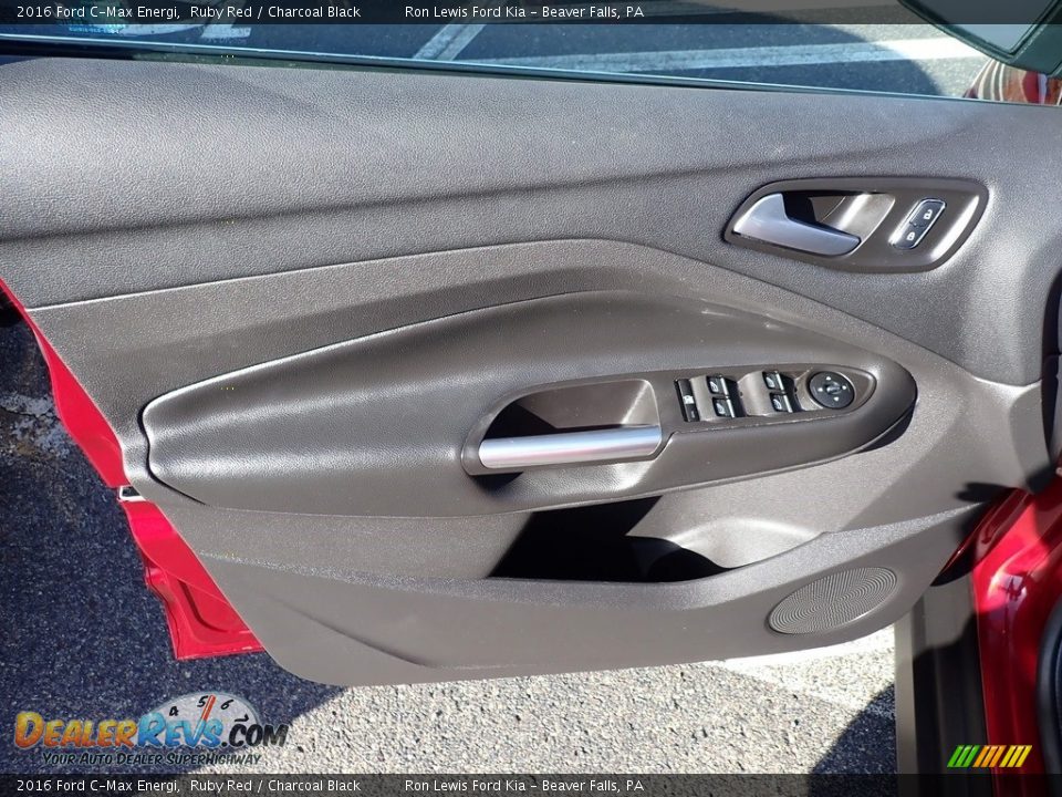 Door Panel of 2016 Ford C-Max Energi Photo #12