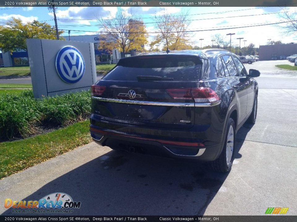 2020 Volkswagen Atlas Cross Sport SE 4Motion Deep Black Pearl / Titan Black Photo #2