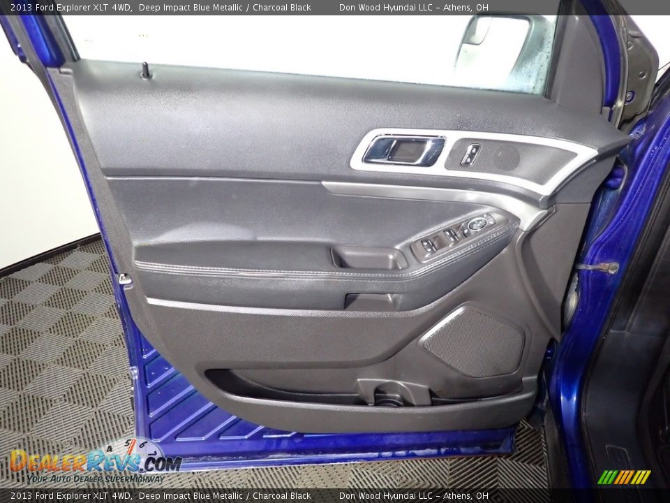 2013 Ford Explorer XLT 4WD Deep Impact Blue Metallic / Charcoal Black Photo #17