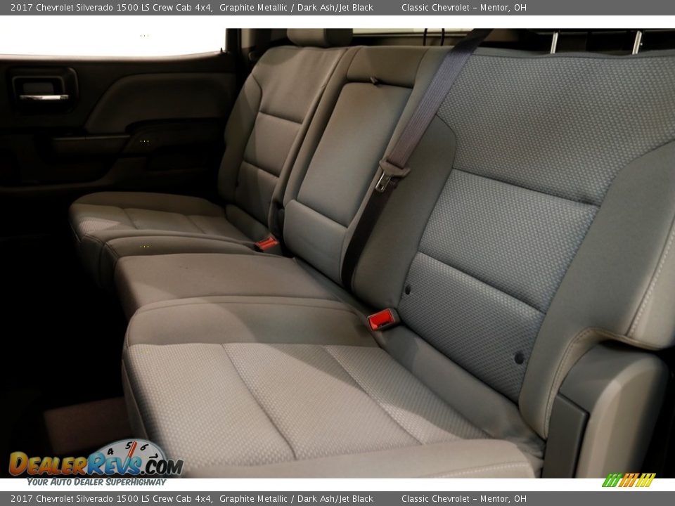 2017 Chevrolet Silverado 1500 LS Crew Cab 4x4 Graphite Metallic / Dark Ash/Jet Black Photo #15