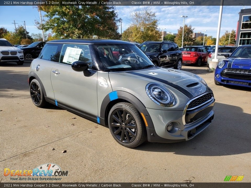 Front 3/4 View of 2021 Mini Hardtop Cooper S 2 Door Photo #1