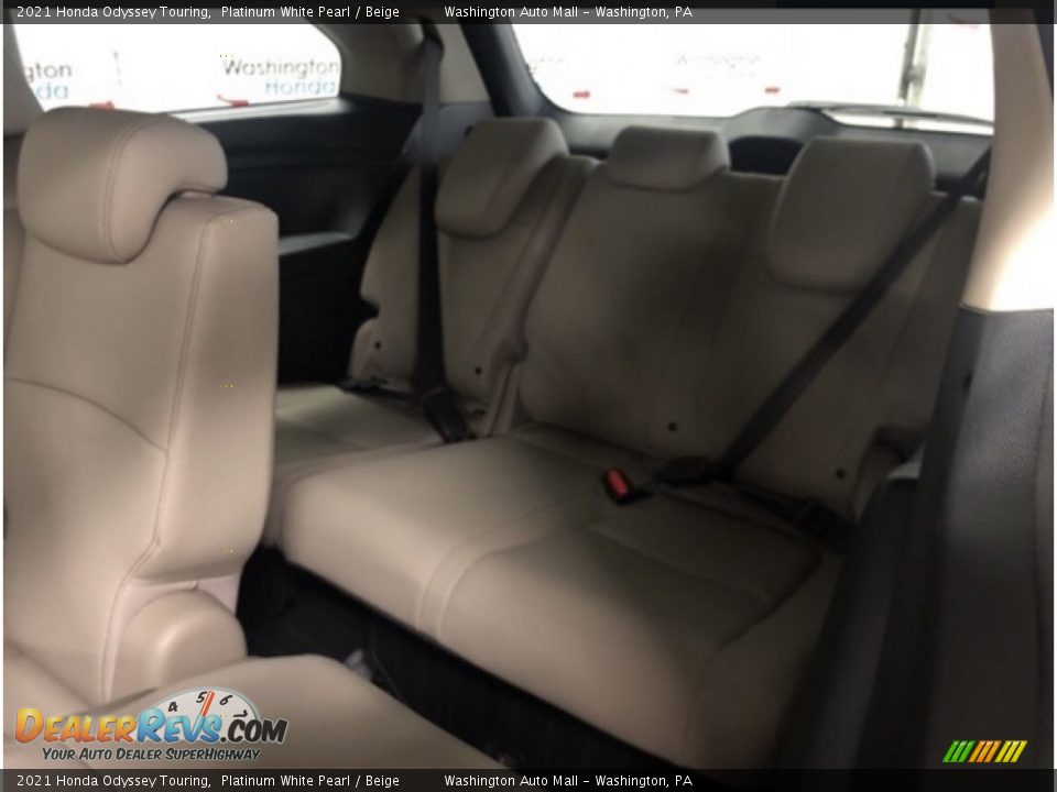 2021 Honda Odyssey Touring Platinum White Pearl / Beige Photo #6