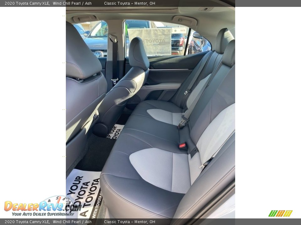 2020 Toyota Camry XLE Wind Chill Pearl / Ash Photo #3