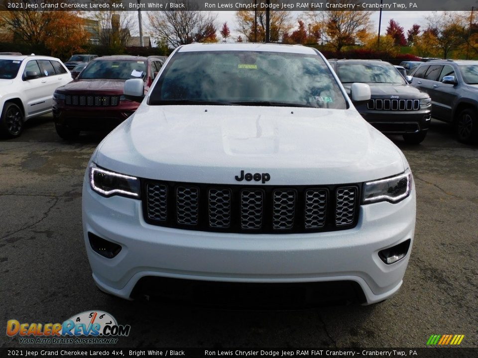 2021 Jeep Grand Cherokee Laredo 4x4 Bright White / Black Photo #2