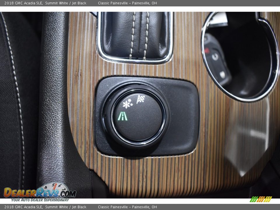 Controls of 2018 GMC Acadia SLE Photo #16