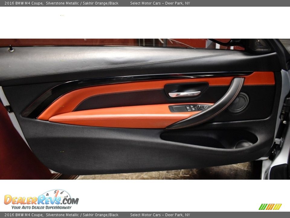 Door Panel of 2016 BMW M4 Coupe Photo #16