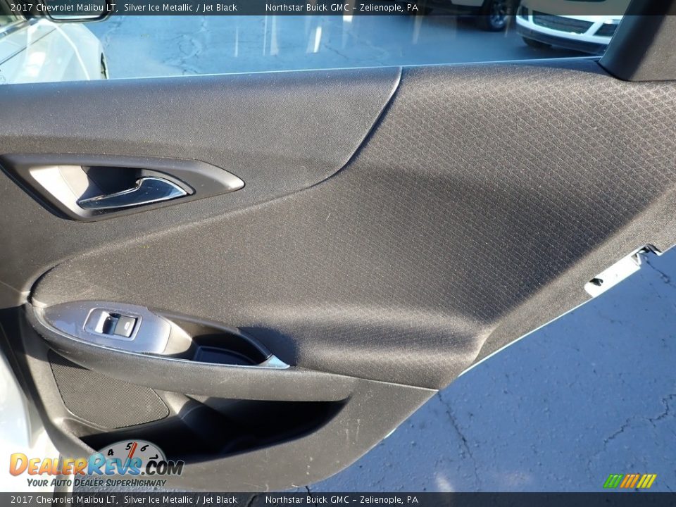 2017 Chevrolet Malibu LT Silver Ice Metallic / Jet Black Photo #8