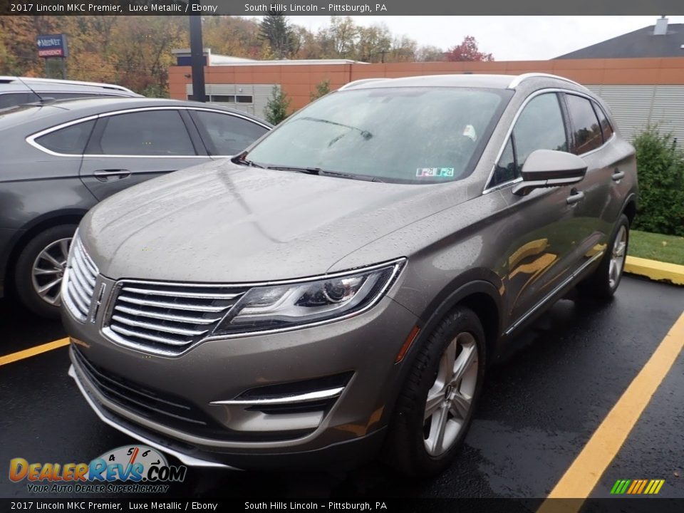 Front 3/4 View of 2017 Lincoln MKC Premier Photo #1