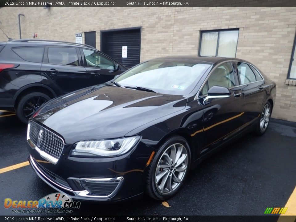 Front 3/4 View of 2019 Lincoln MKZ Reserve I AWD Photo #1