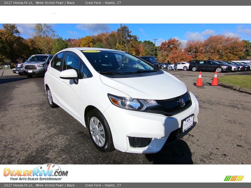 Front 3/4 View of 2017 Honda Fit LX Photo #1