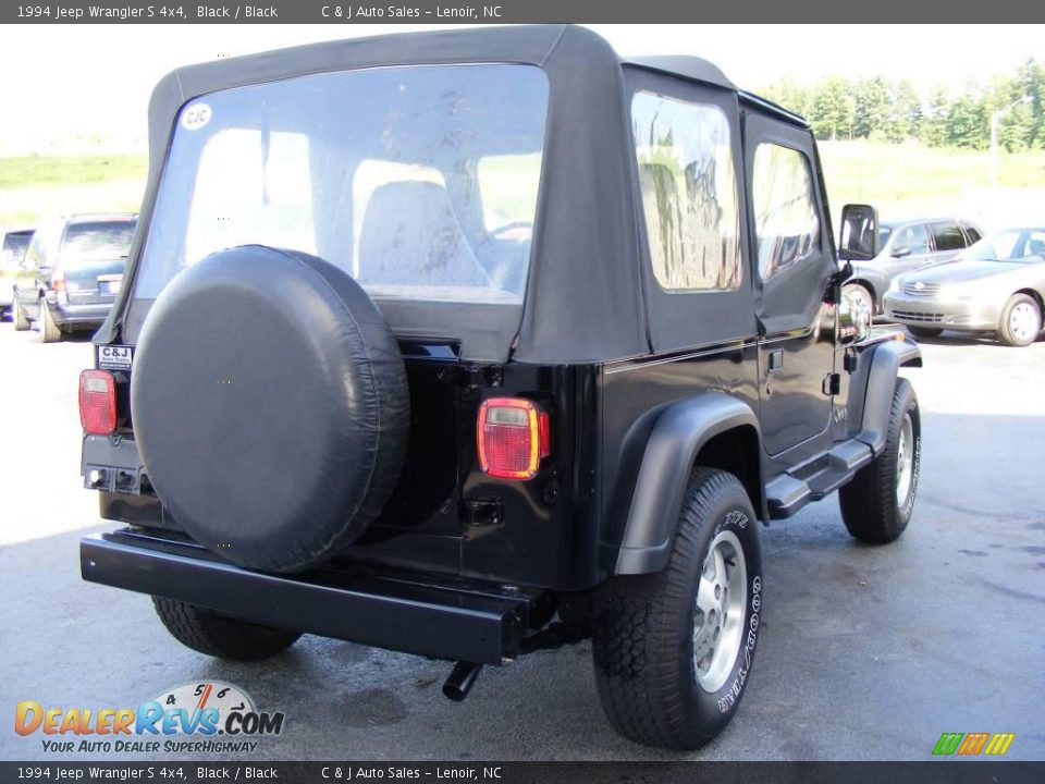 1994 Jeep Wrangler S 4x4 Black / Black Photo #7