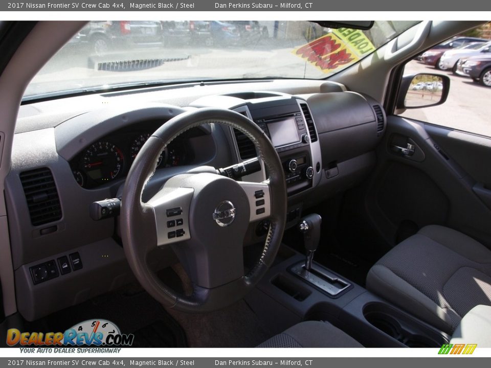 2017 Nissan Frontier SV Crew Cab 4x4 Magnetic Black / Steel Photo #10