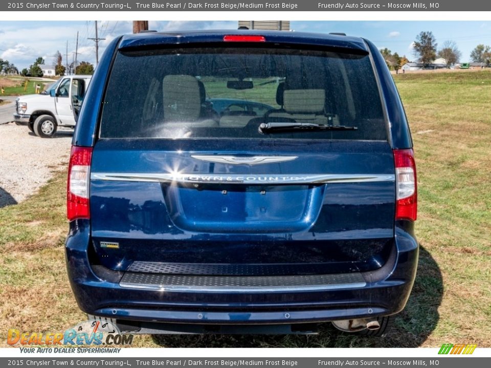 2015 Chrysler Town & Country Touring-L True Blue Pearl / Dark Frost Beige/Medium Frost Beige Photo #5