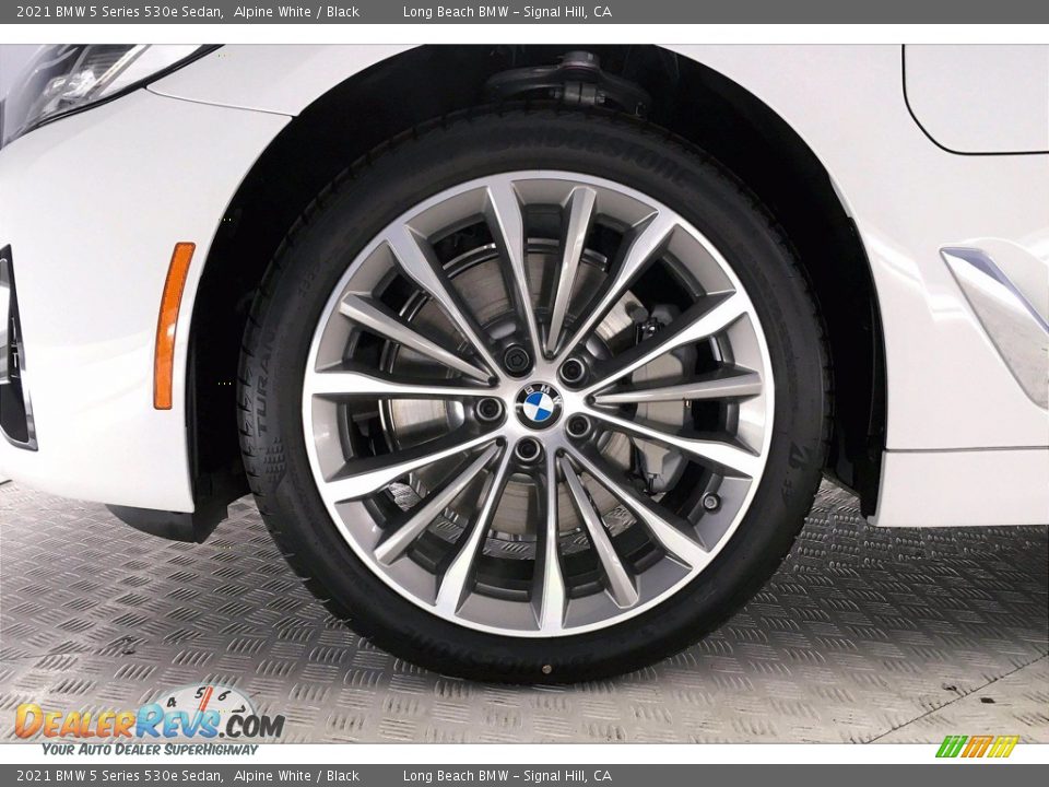 2021 BMW 5 Series 530e Sedan Wheel Photo #12