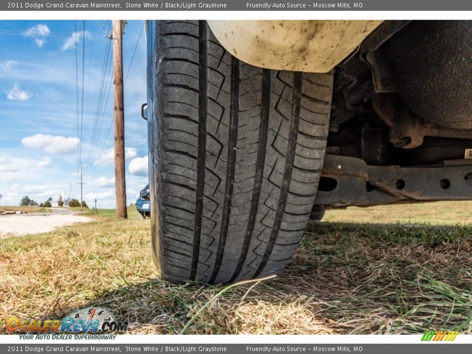 2011 Dodge Grand Caravan Mainstreet Stone White / Black/Light Graystone Photo #14