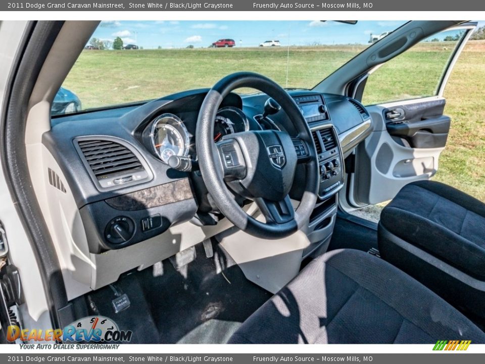 2011 Dodge Grand Caravan Mainstreet Stone White / Black/Light Graystone Photo #19