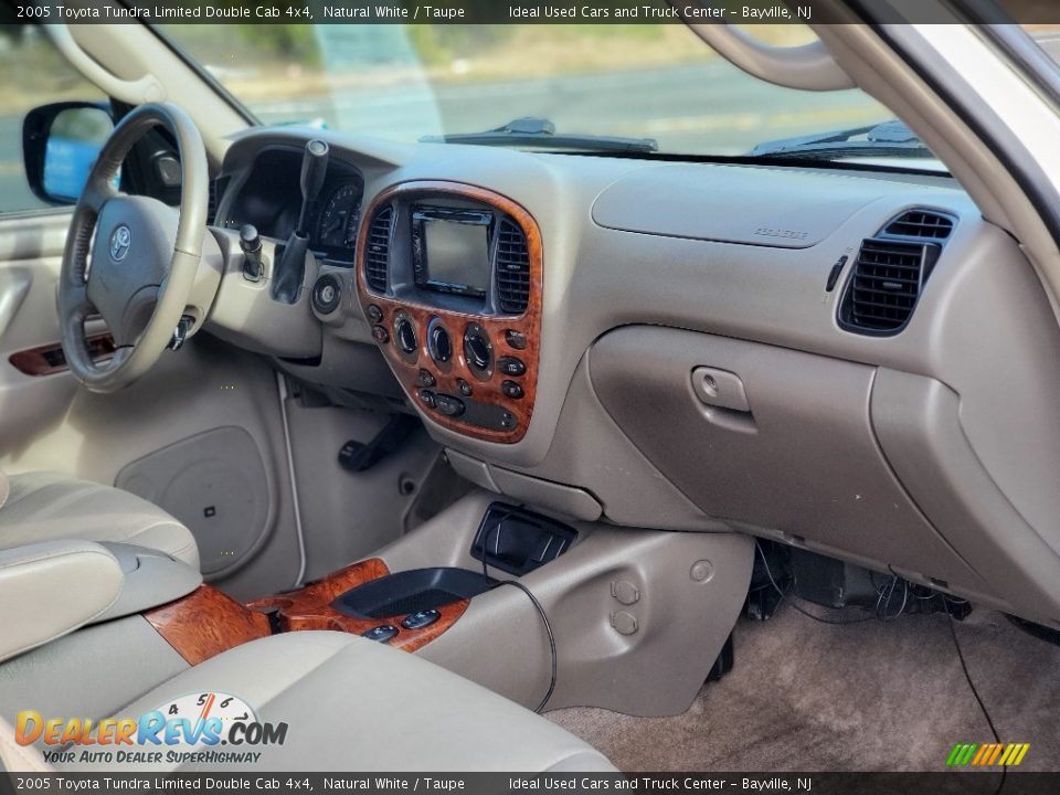 Dashboard of 2005 Toyota Tundra Limited Double Cab 4x4 Photo #9