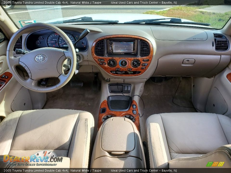 Dashboard of 2005 Toyota Tundra Limited Double Cab 4x4 Photo #17
