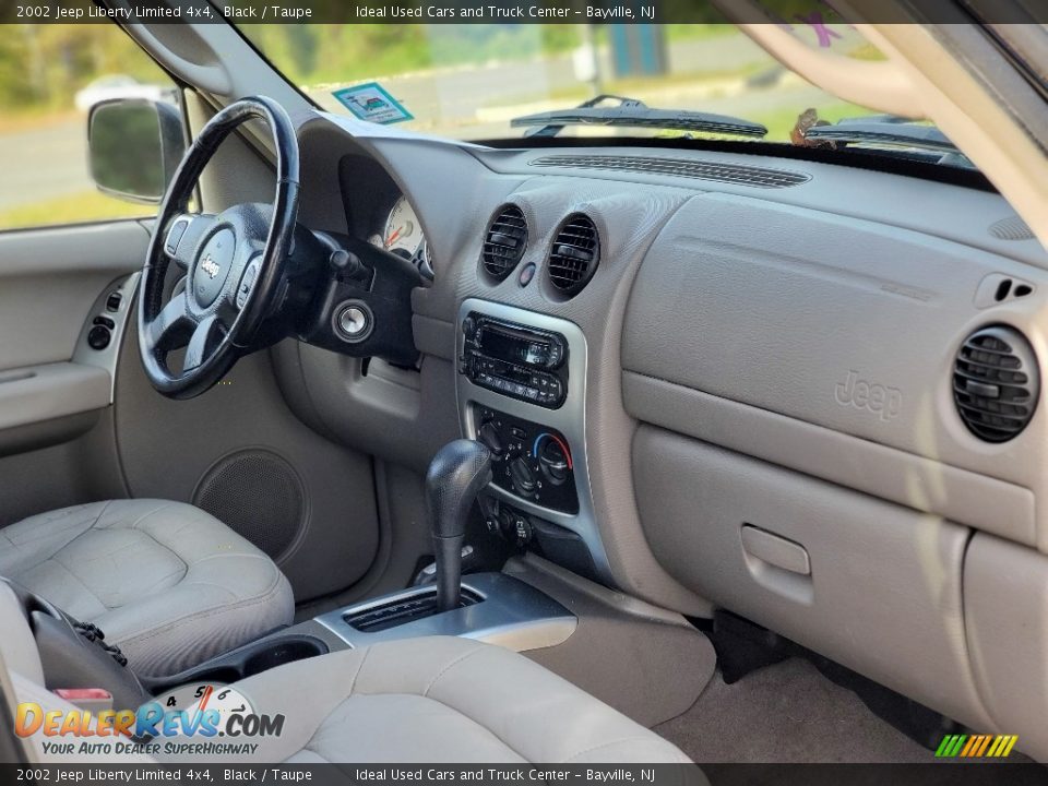 2002 Jeep Liberty Limited 4x4 Black / Taupe Photo #9