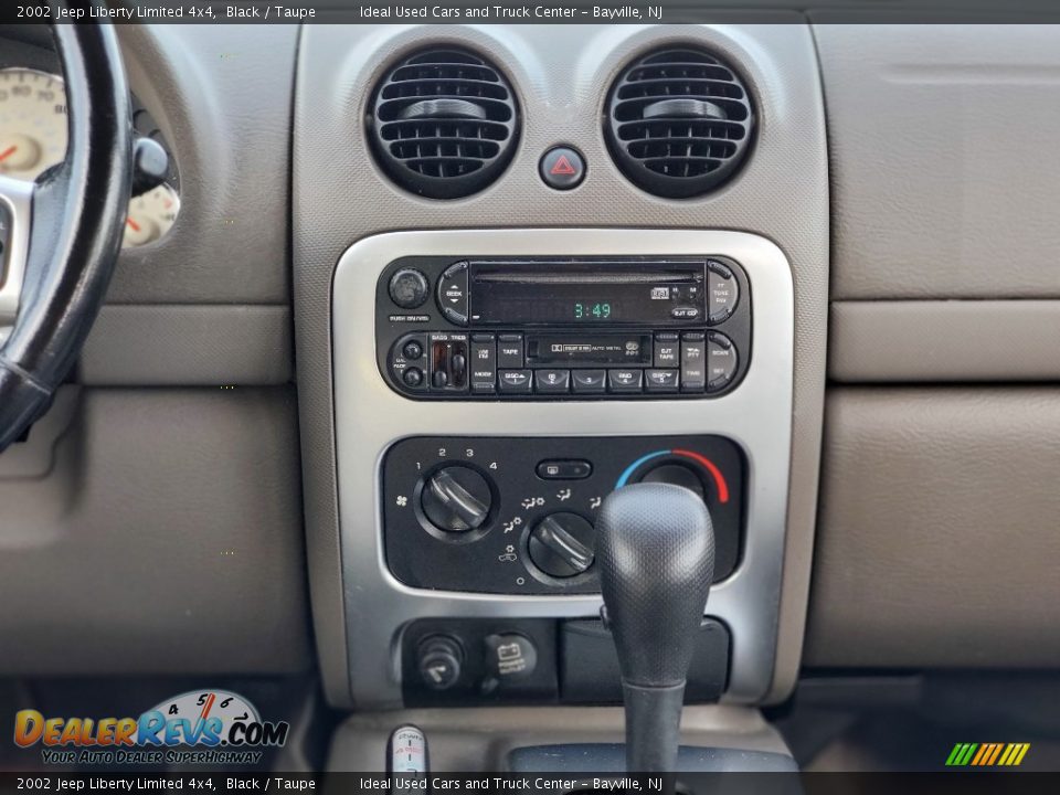 2002 Jeep Liberty Limited 4x4 Black / Taupe Photo #15