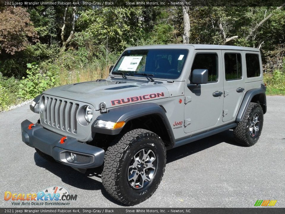Front 3/4 View of 2021 Jeep Wrangler Unlimited Rubicon 4x4 Photo #2
