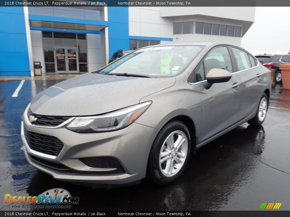 2018 Chevrolet Cruze LT Pepperdust Metallic / Jet Black Photo #2