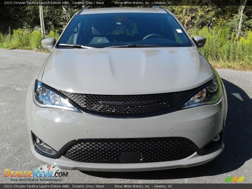 2020 Chrysler Pacifica Launch Edition AWD Ceramic Grey / Black Photo #3