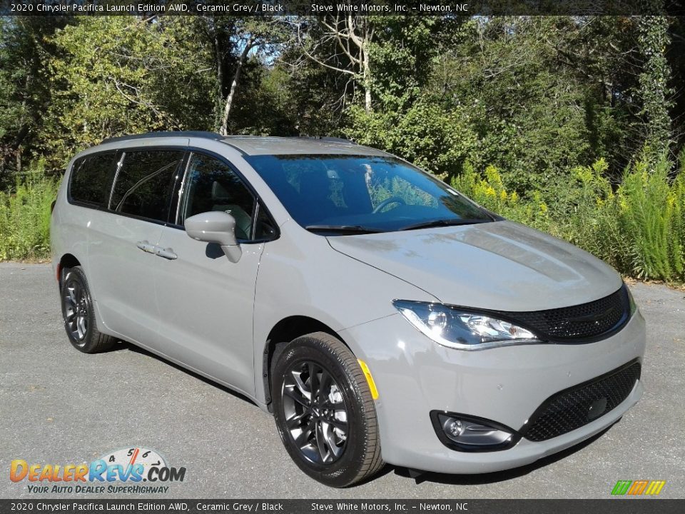 2020 Chrysler Pacifica Launch Edition AWD Ceramic Grey / Black Photo #4