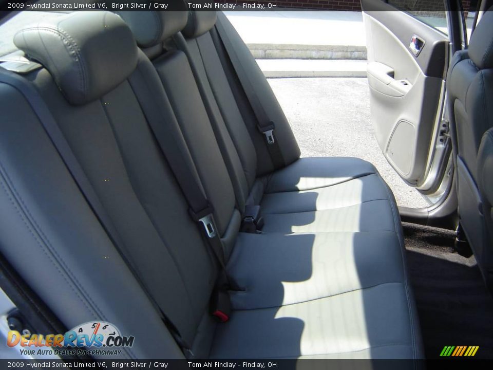 2009 Hyundai Sonata Limited V6 Bright Silver / Gray Photo #12