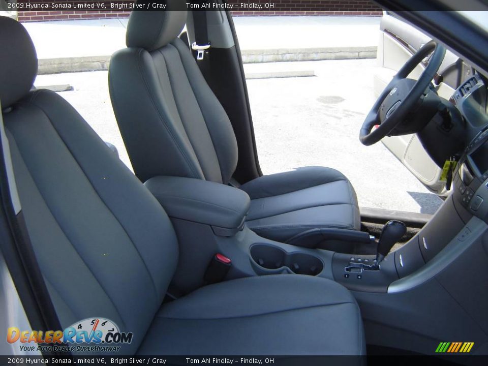 2009 Hyundai Sonata Limited V6 Bright Silver / Gray Photo #13