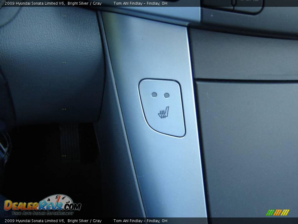2009 Hyundai Sonata Limited V6 Bright Silver / Gray Photo #20