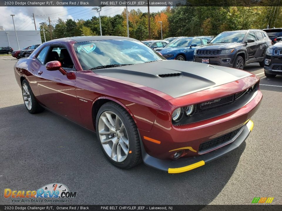 Front 3/4 View of 2020 Dodge Challenger R/T Photo #1